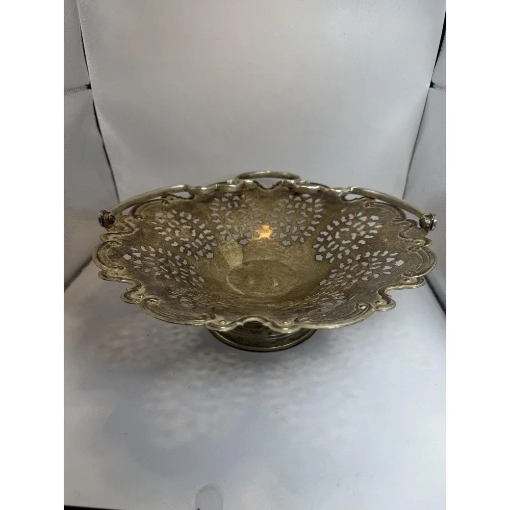 Vintage‎ Silver Plated Pedestal Basket w Handle Hong Kong Decorative